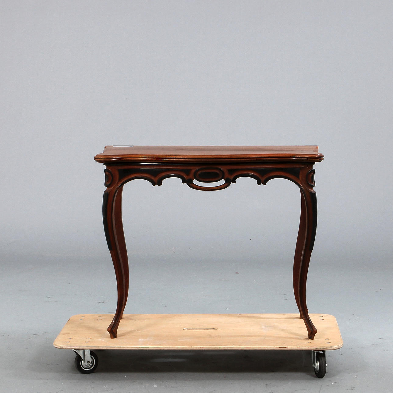 SPELBORD, nyrokoko, 1800-talets slut.