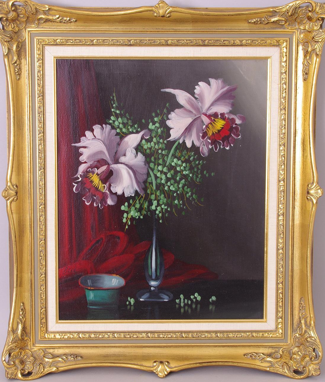 OIDENTIFIERAD KONSTNÄR. Blomsterstilleben, olja på duk, otydligt signerad.