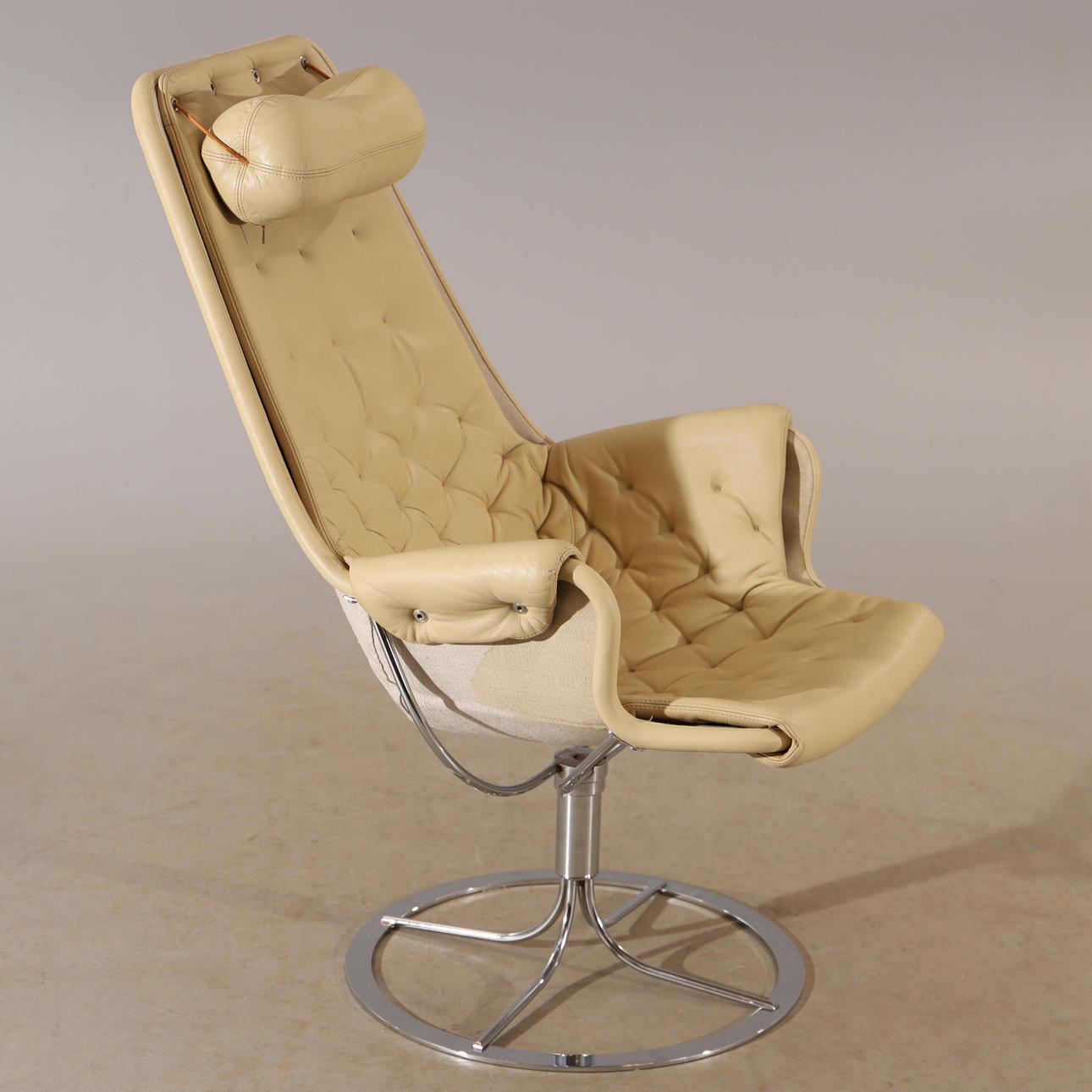 BRUNO MATHSSON. Armchair, "Jetson", leather, Dux.