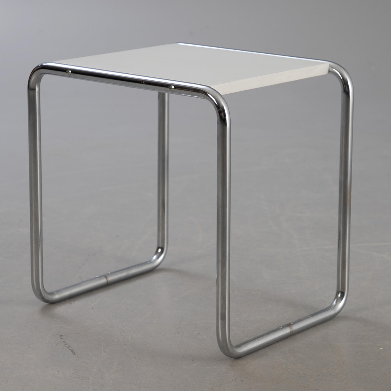 Arnold Bauhaus Collection, Beistelltisch.