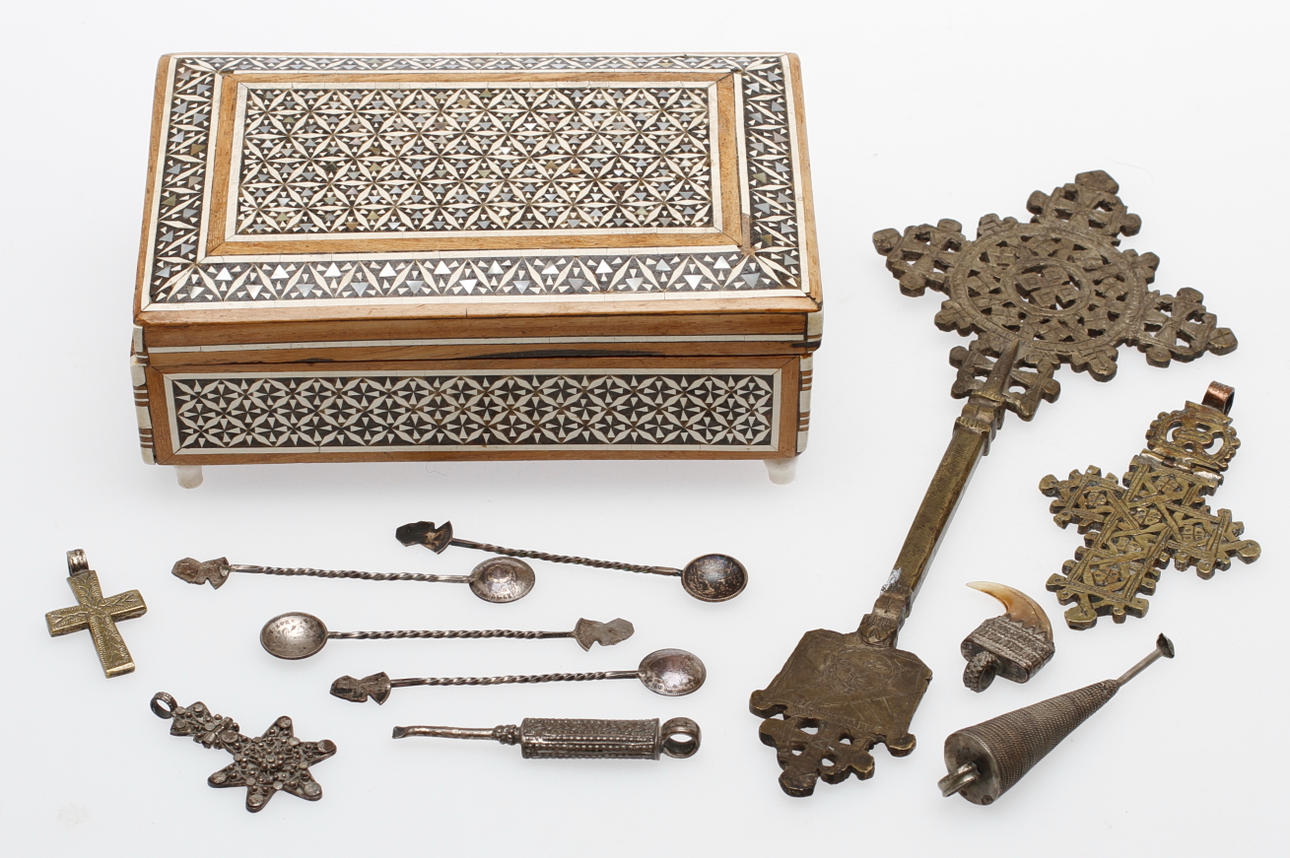 DIVERSE, metall, bl.a. smycken.