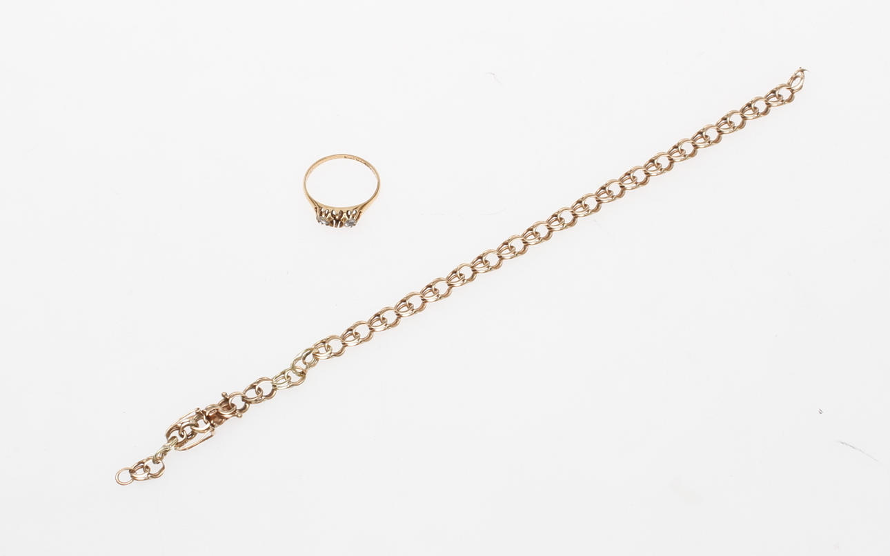 ARMBAND samt RING MED STENAR, 14-18k guld, vikt ca 9,8 gr.