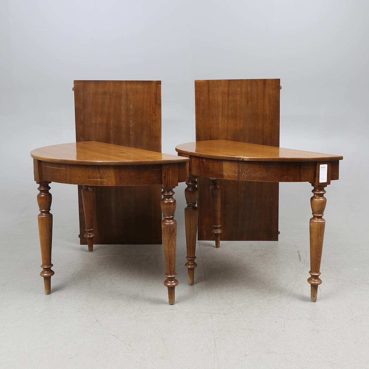 HALVMÅNEBORD, ett par, 1800-tal.