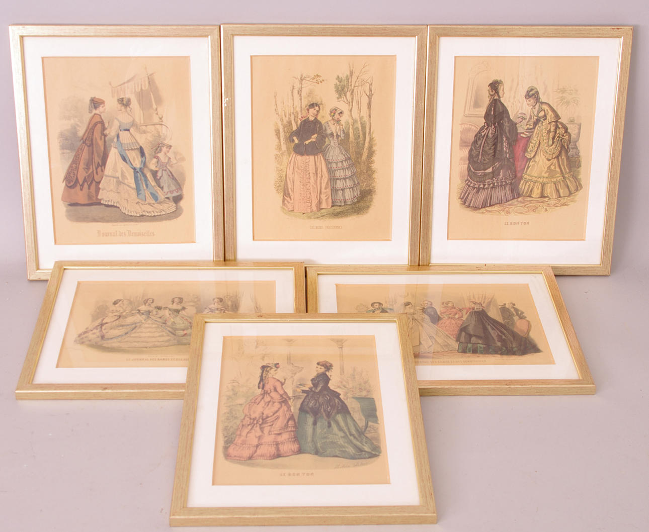ÄLDRE MODEBILDER, 6 stycken i förgyllda ramar.