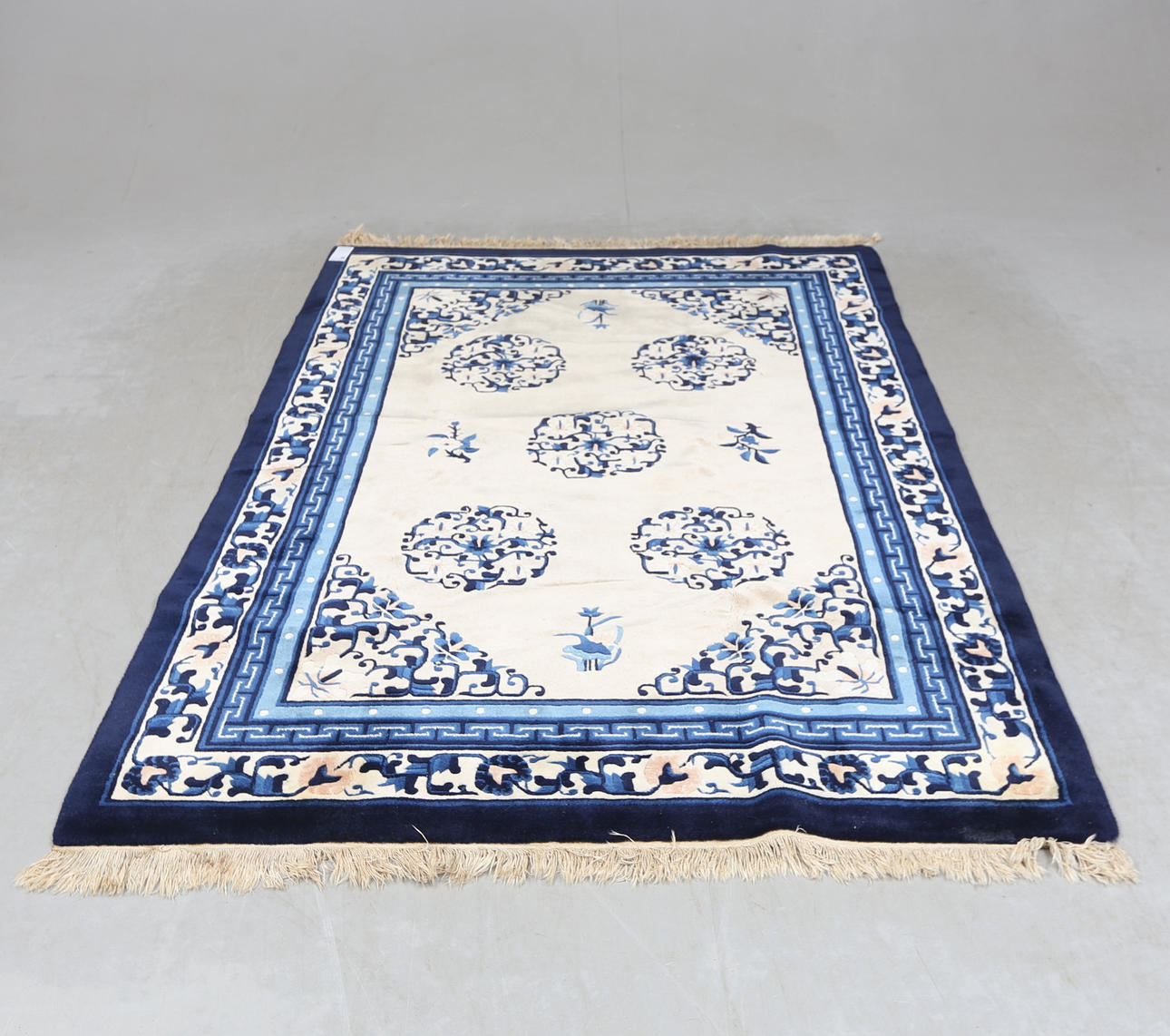 CARPET, China, ca. 202x139 cm.