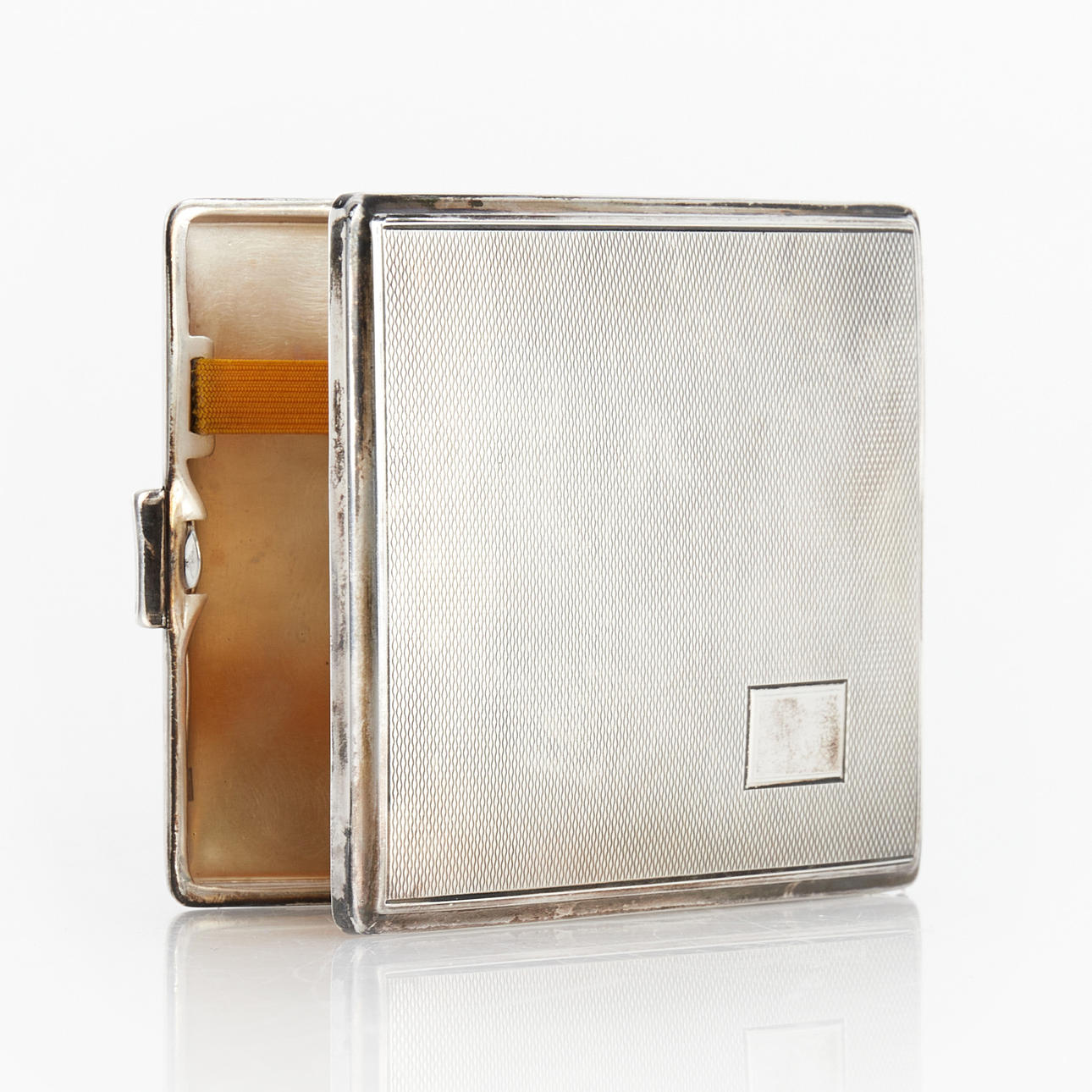 CIGARETTE CASE. silver, stamped '935' with Swedish import stamp.