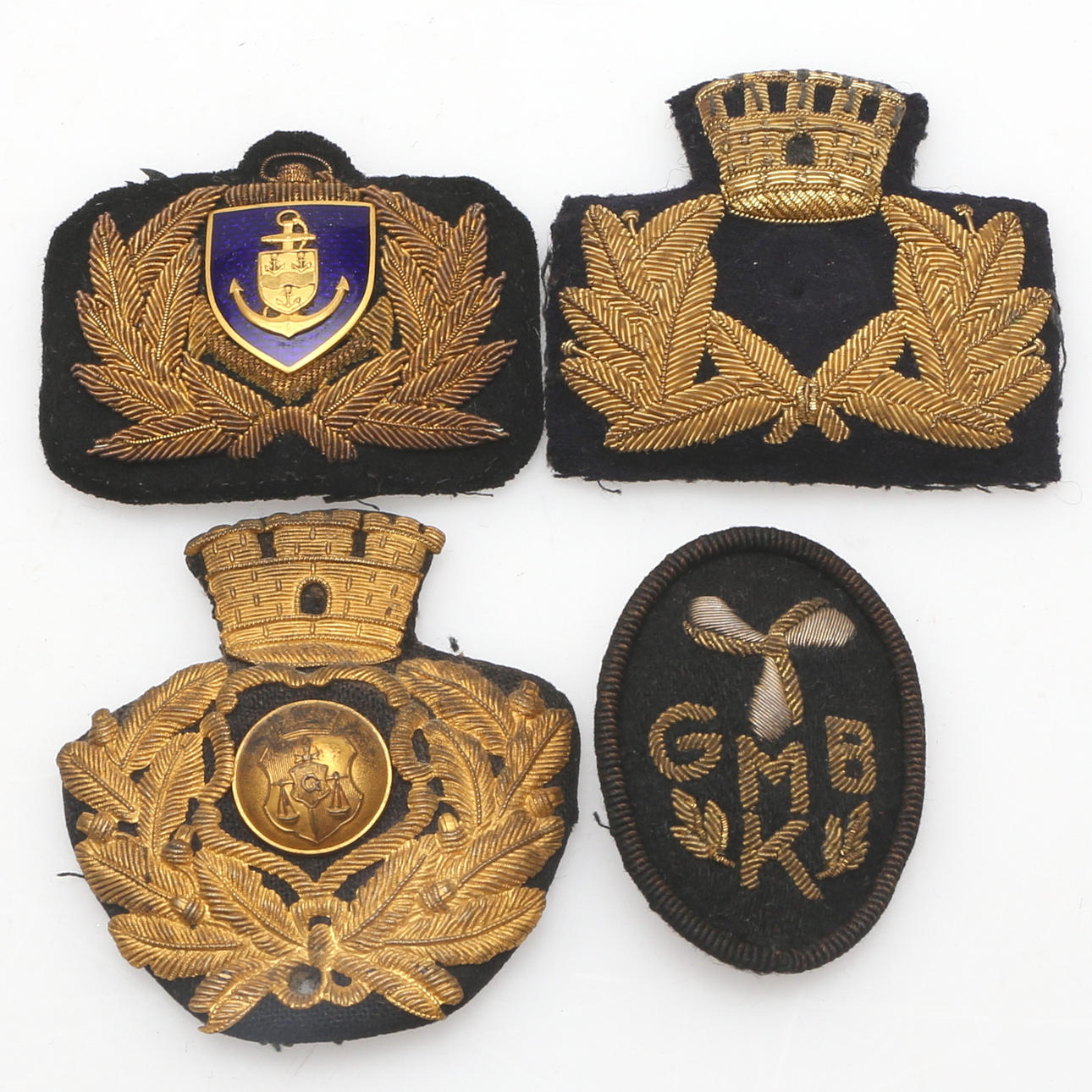 DIVERSE MÖSSMÄRKEN, KNAPPAR, med mera, 18/1900-tal.