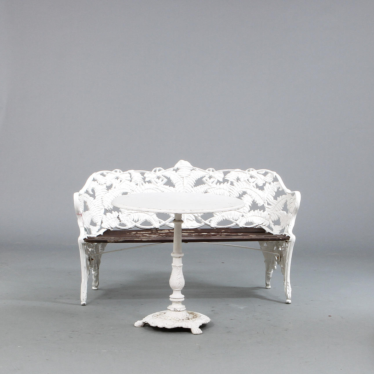 TRÄDGÅRDSSOFFA och BORD, 1900-tal.