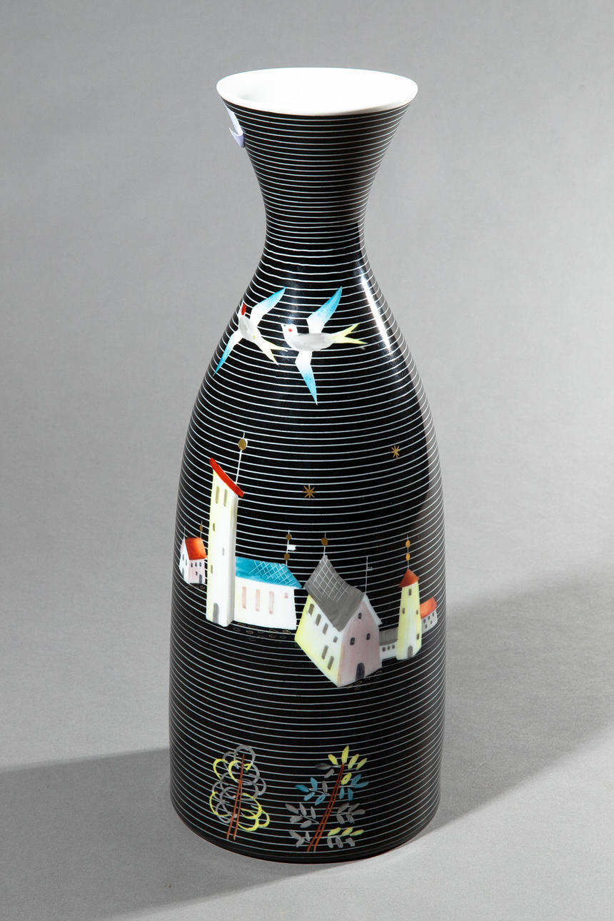 HUTSCHENREUTHER SELB. Vase (109-10).