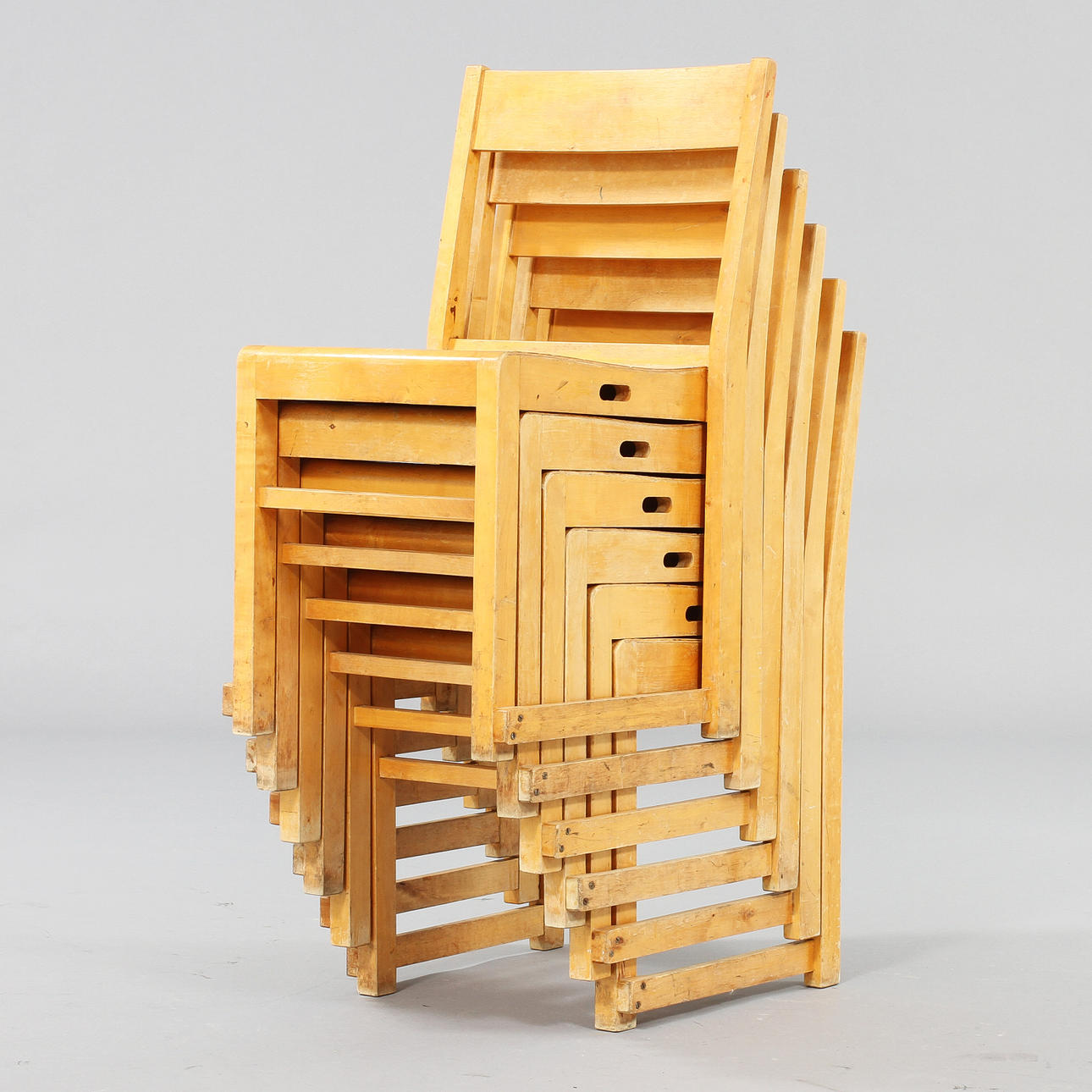 SVEN MARKELIUS. Stolar, 6 st, "Orkesterstolen", formgiven för Helsingborgs konserthus, 1930-tal.