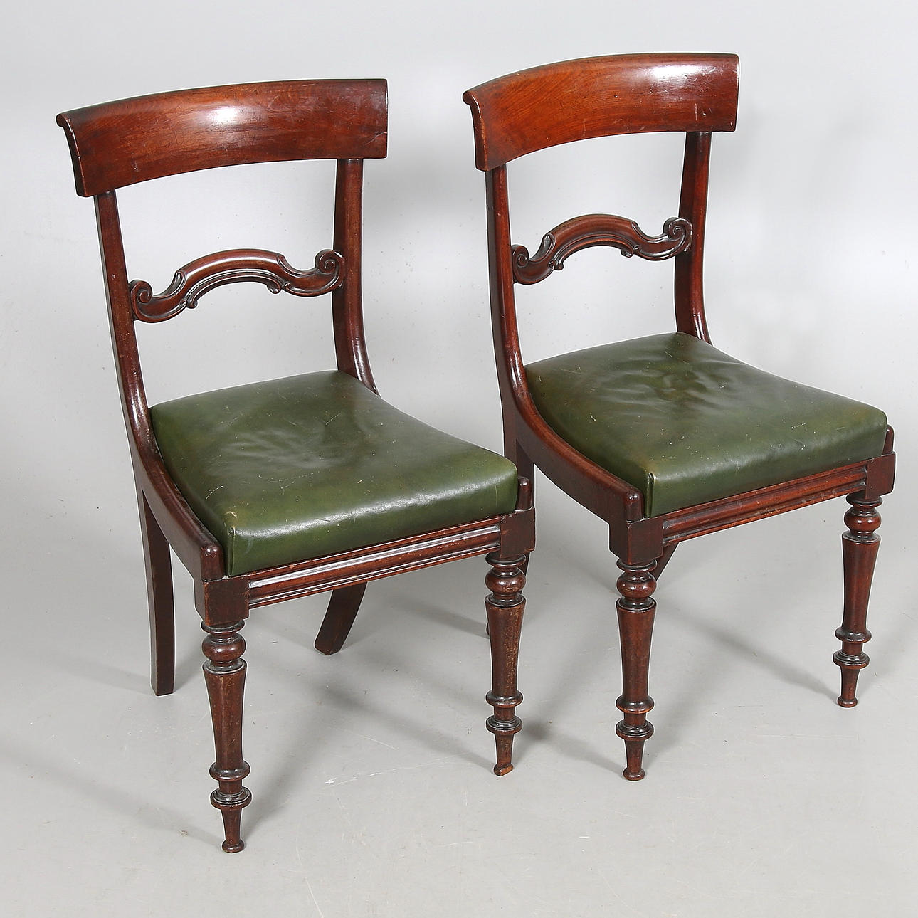 STOLAR, ett par, Karl Johan. 1800-tal.