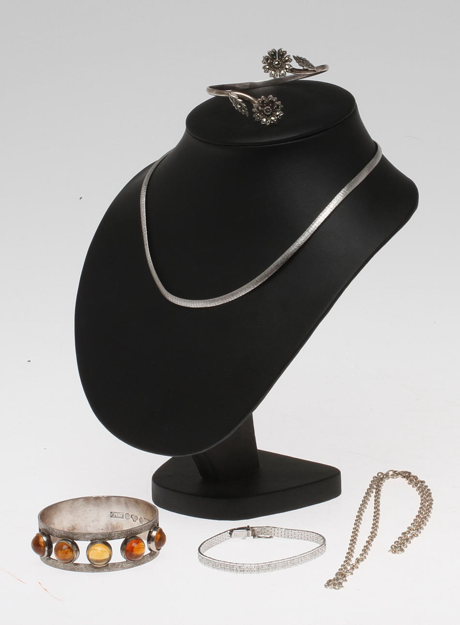 SMYCKEN, 5 delar, silver. 1900/2000-tal.