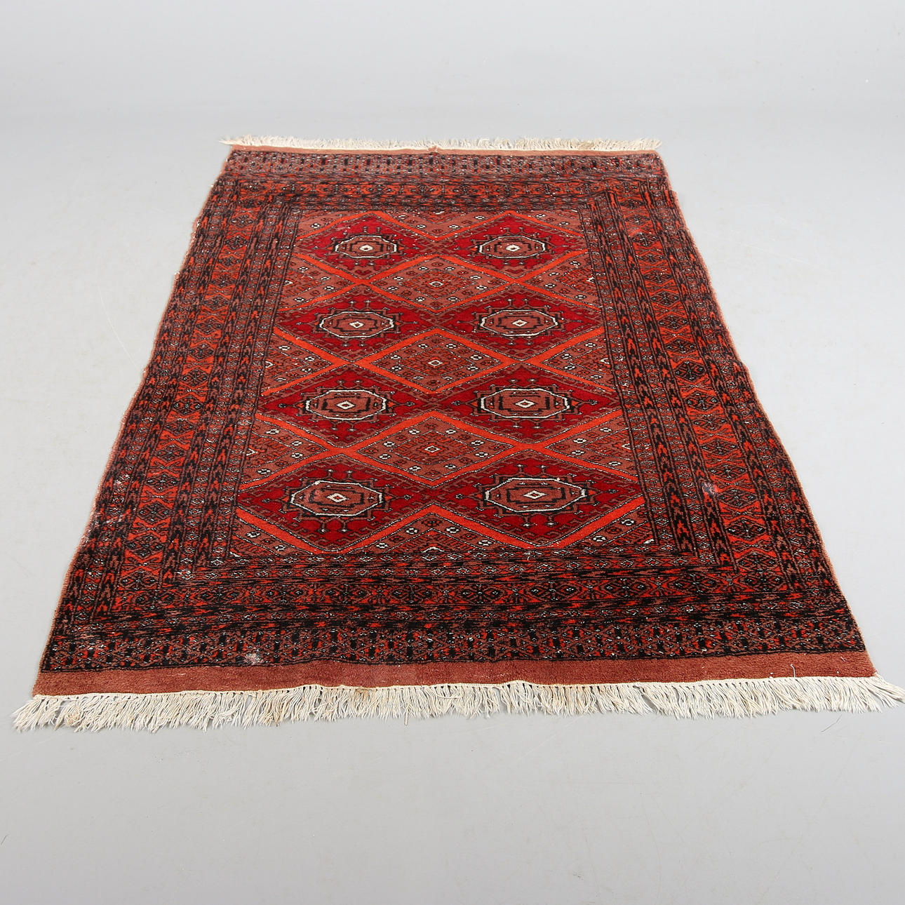 MATTA, ull, Bochara, old, Pakistan. 177 x 115 cm.