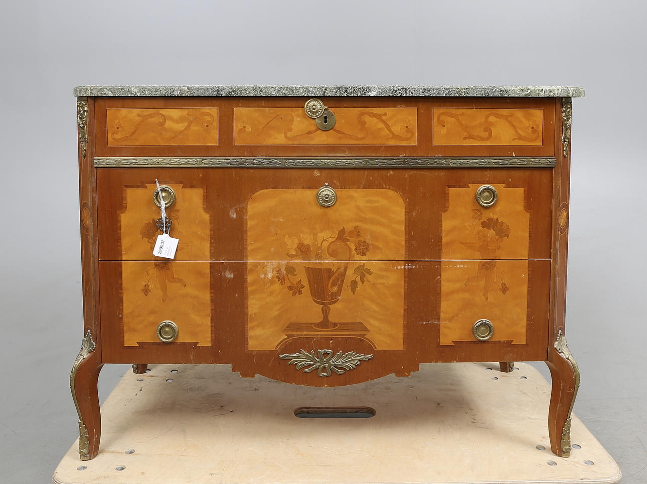 BYRÅ, sk Haupst-stil, 1900-tal.