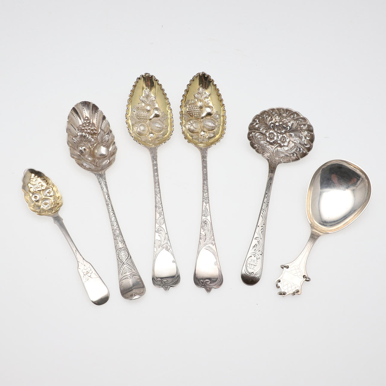 SILVERBÄRSKEDAR & EN NORSK SILVERSKED.