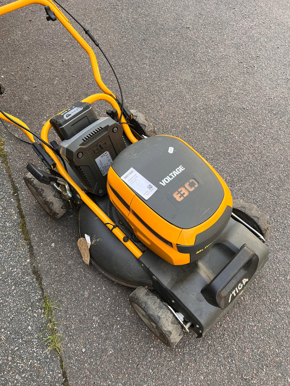 Plæneklipper, elektrisk, Stiga Voltage 80.