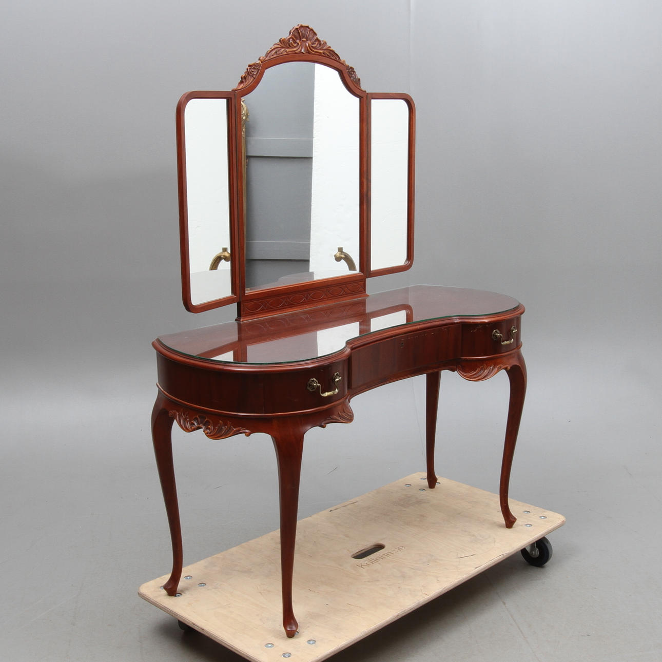 SMIKBORD, rokokostil, 1900-tal.