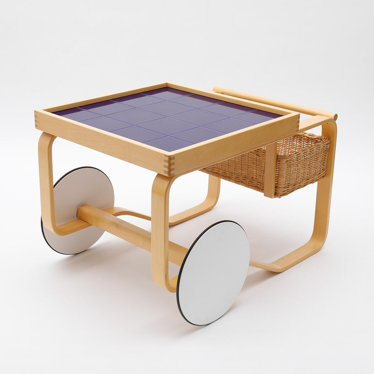 ALVAR AALTO. SERVERINGSVOGN MODEL 901, ARTEK.