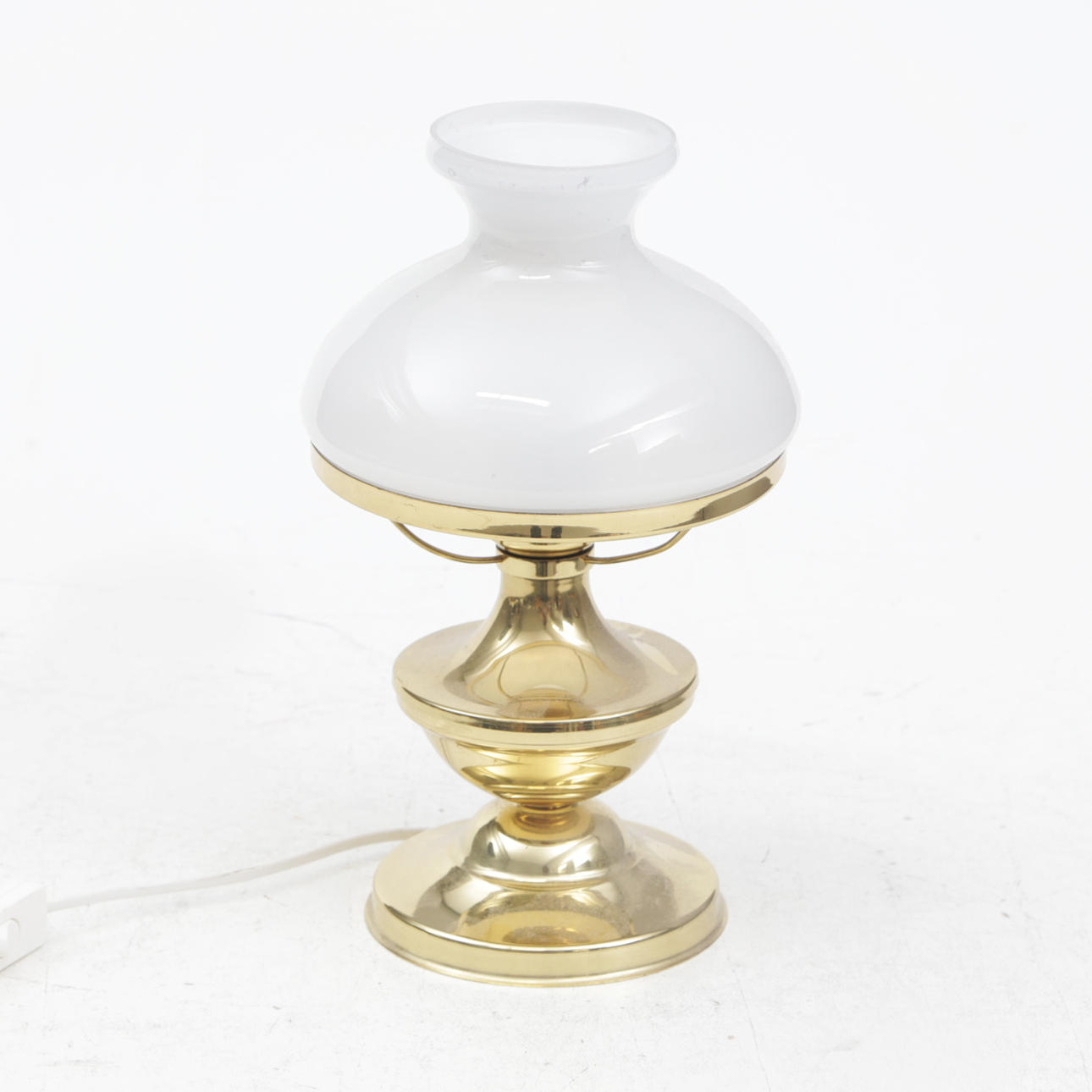 BORDLAMPE, messing, Ikea.