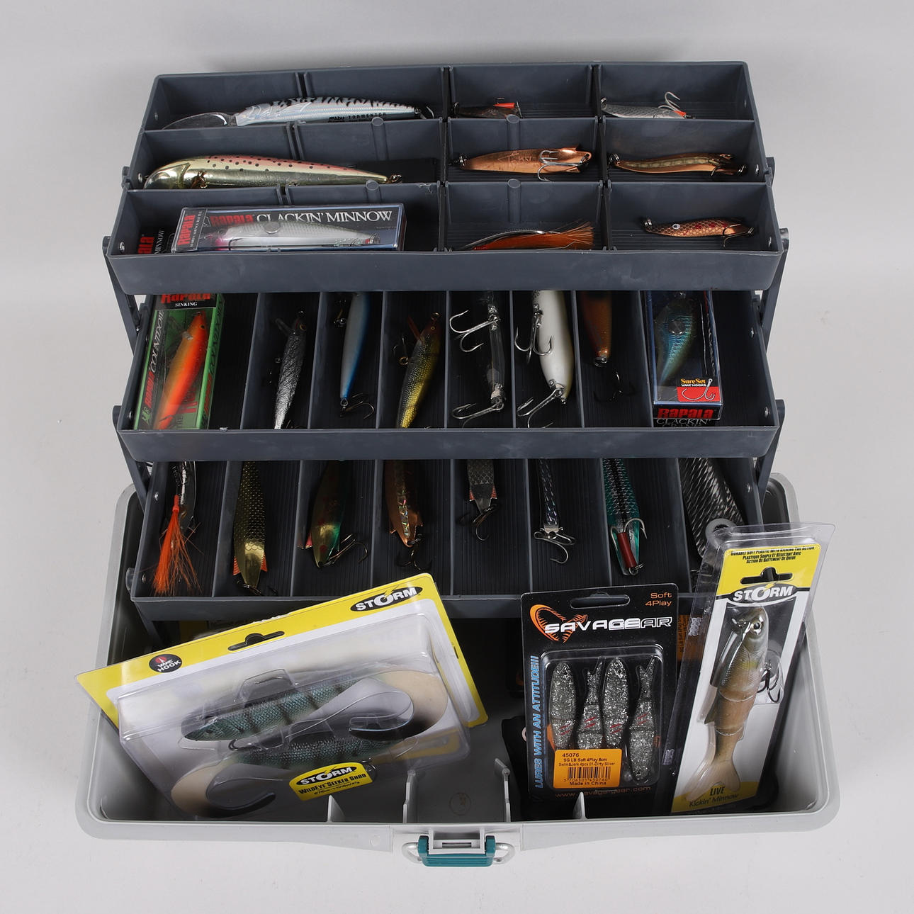 FISHING BOX with fishing line, Woodstream, i.a. Abu Garcia. Collectables -  Fishing equipment - Auctionet