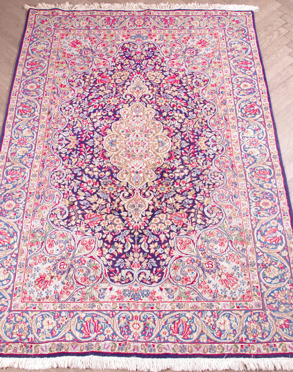 ORIENTMATTA, 242 x 153 cm.