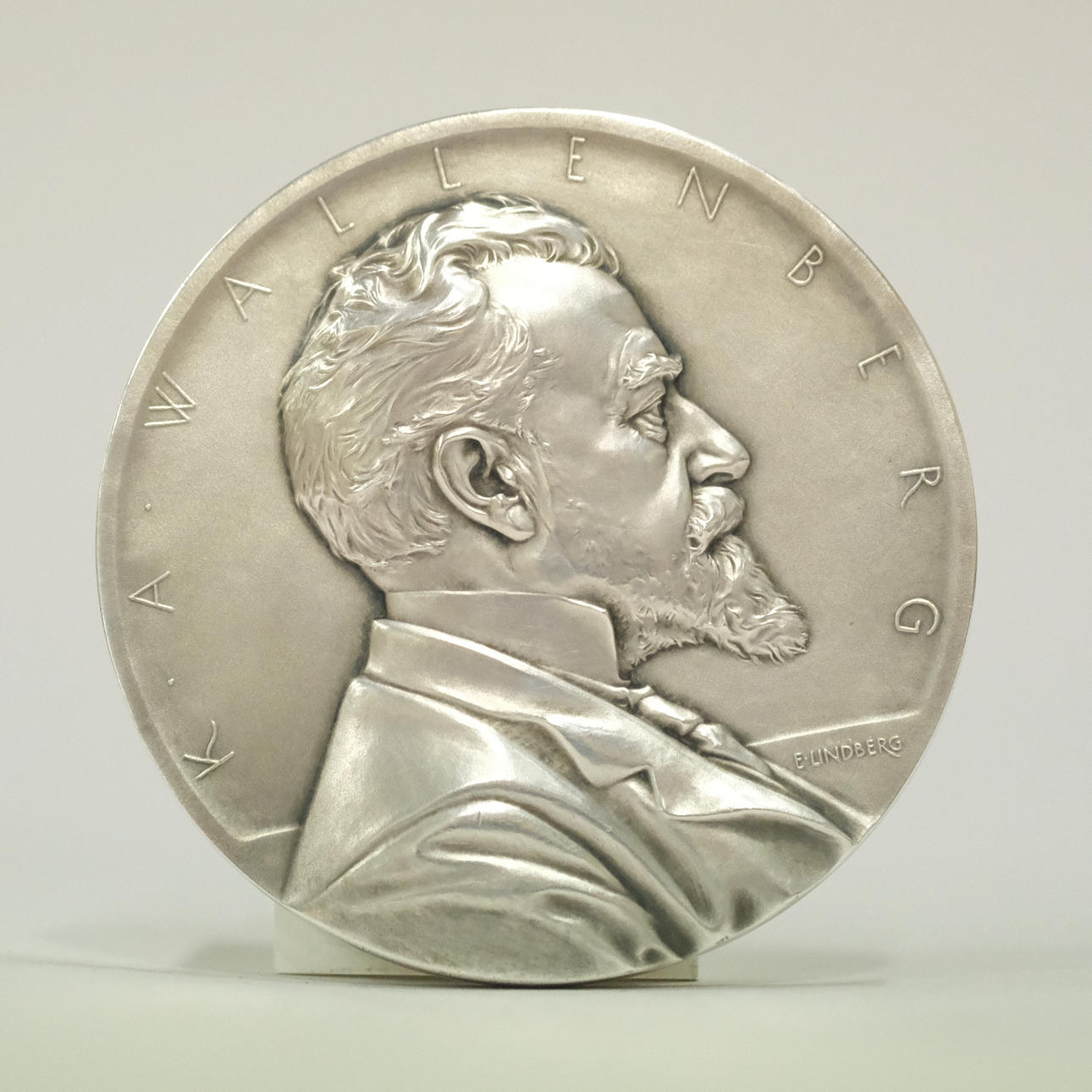 MINNESMEDALJ, SILVER, K. A. WALLENBERG, 1886-1911, E. LINDBERG.