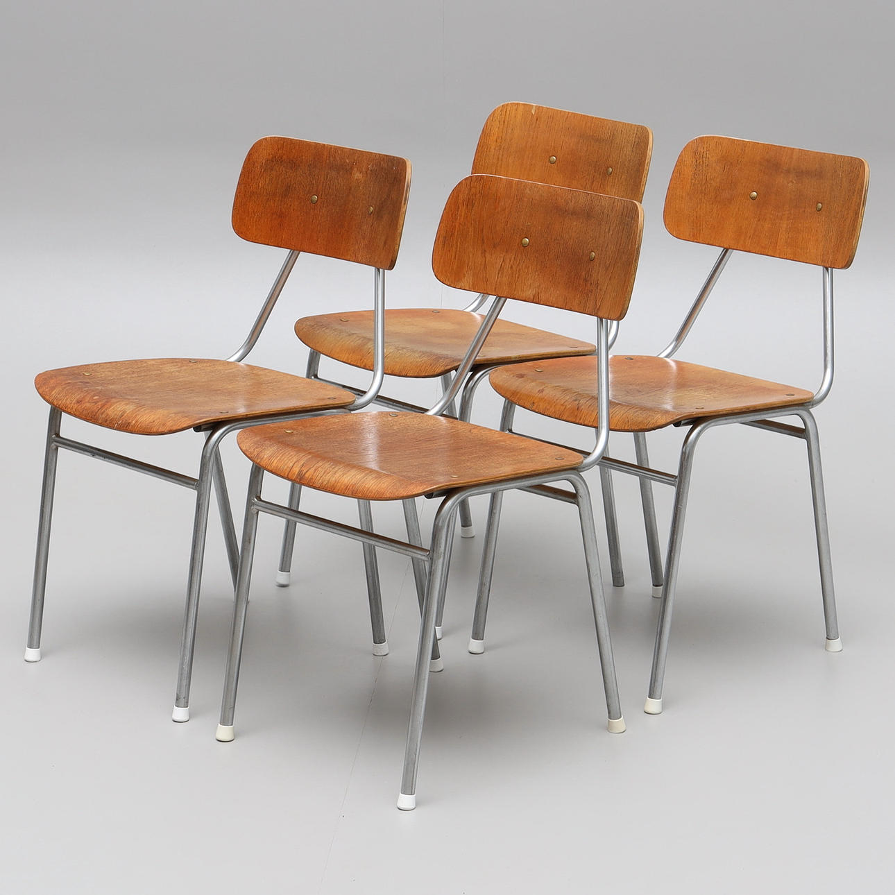 STOLAR, 4 st, IKEA "Svanö", formpressade, stålram, 1900-talets mitt.