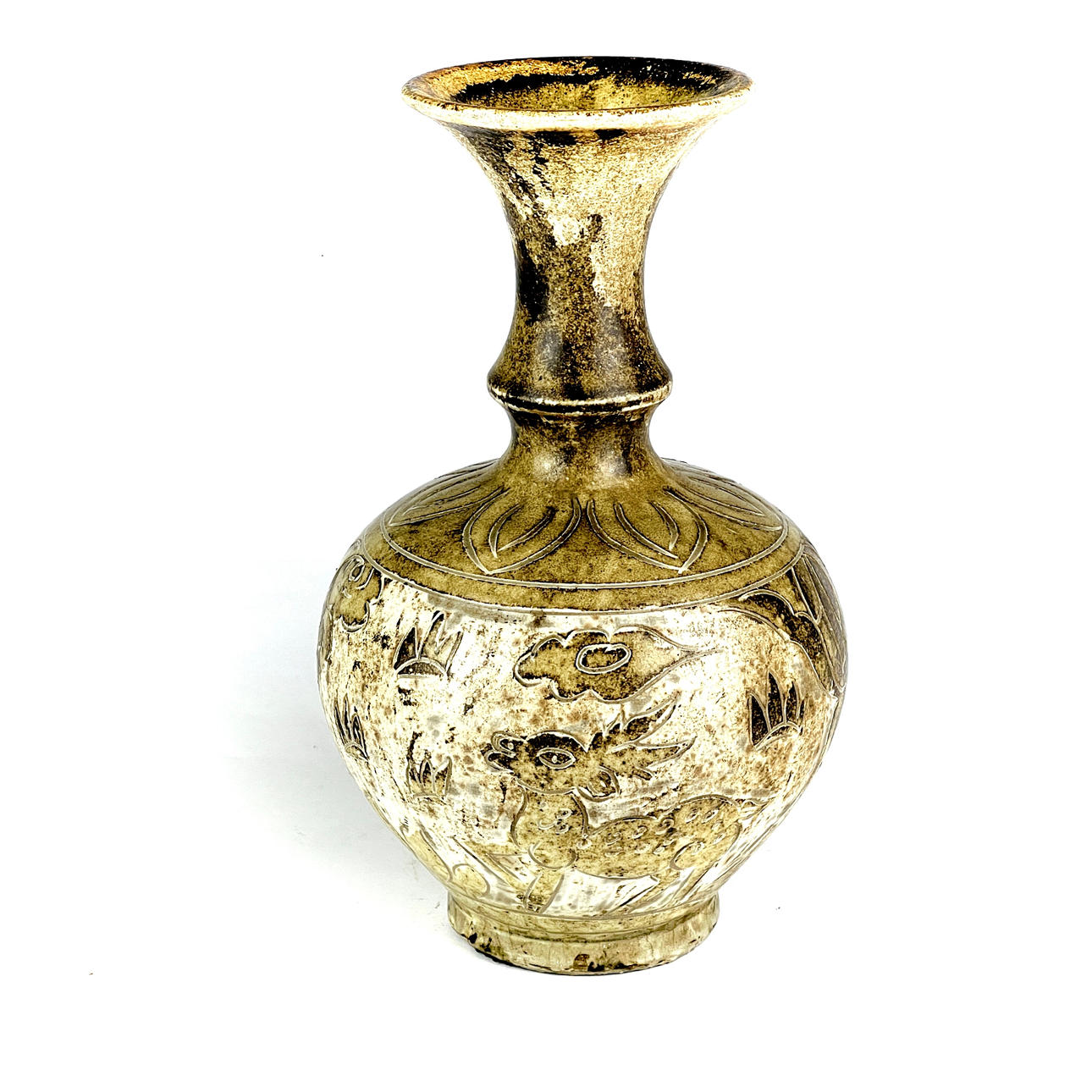 CHINESE RELIEF DECORATED VASE.