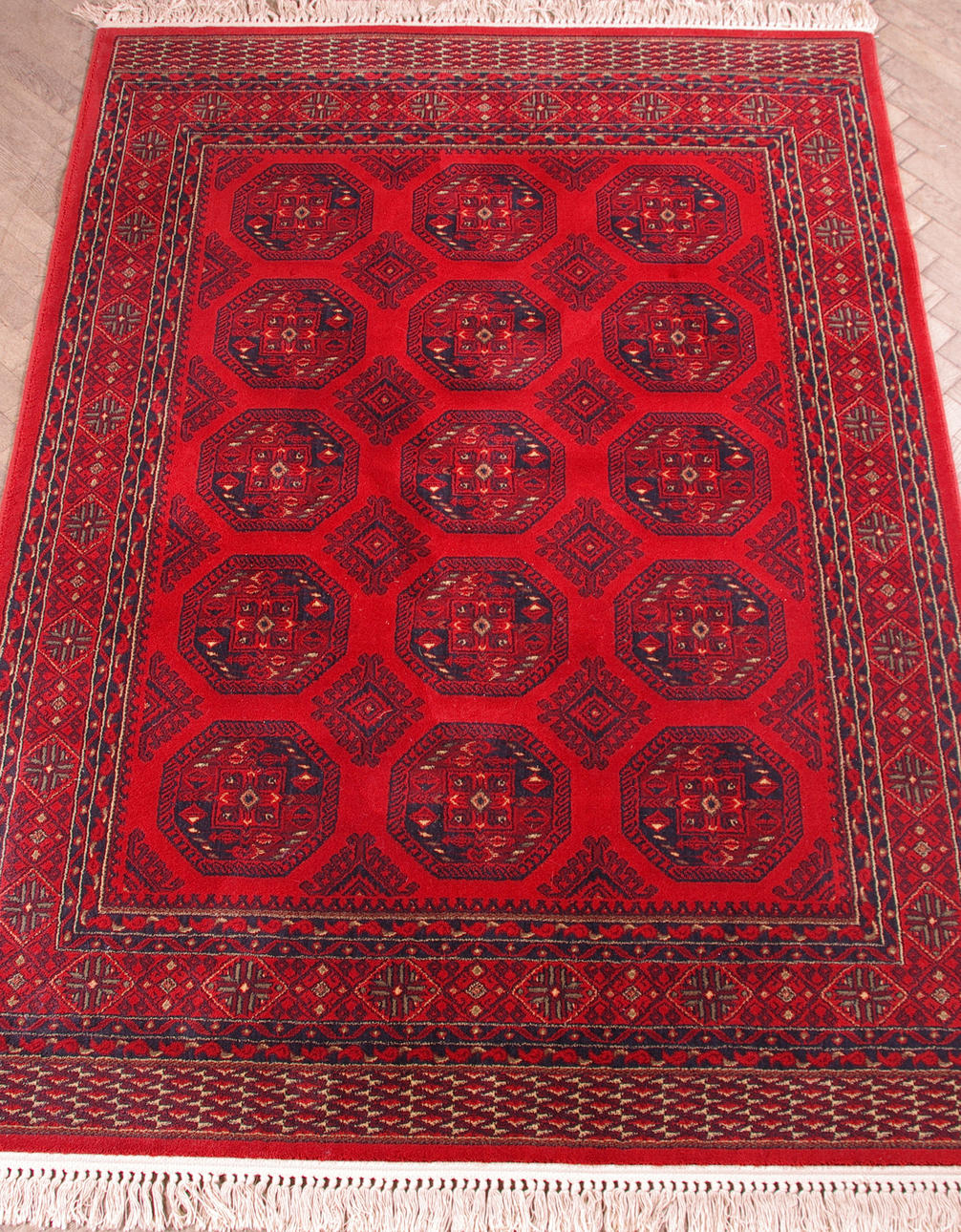 WILTONMATTA, 235 x 160 cm.