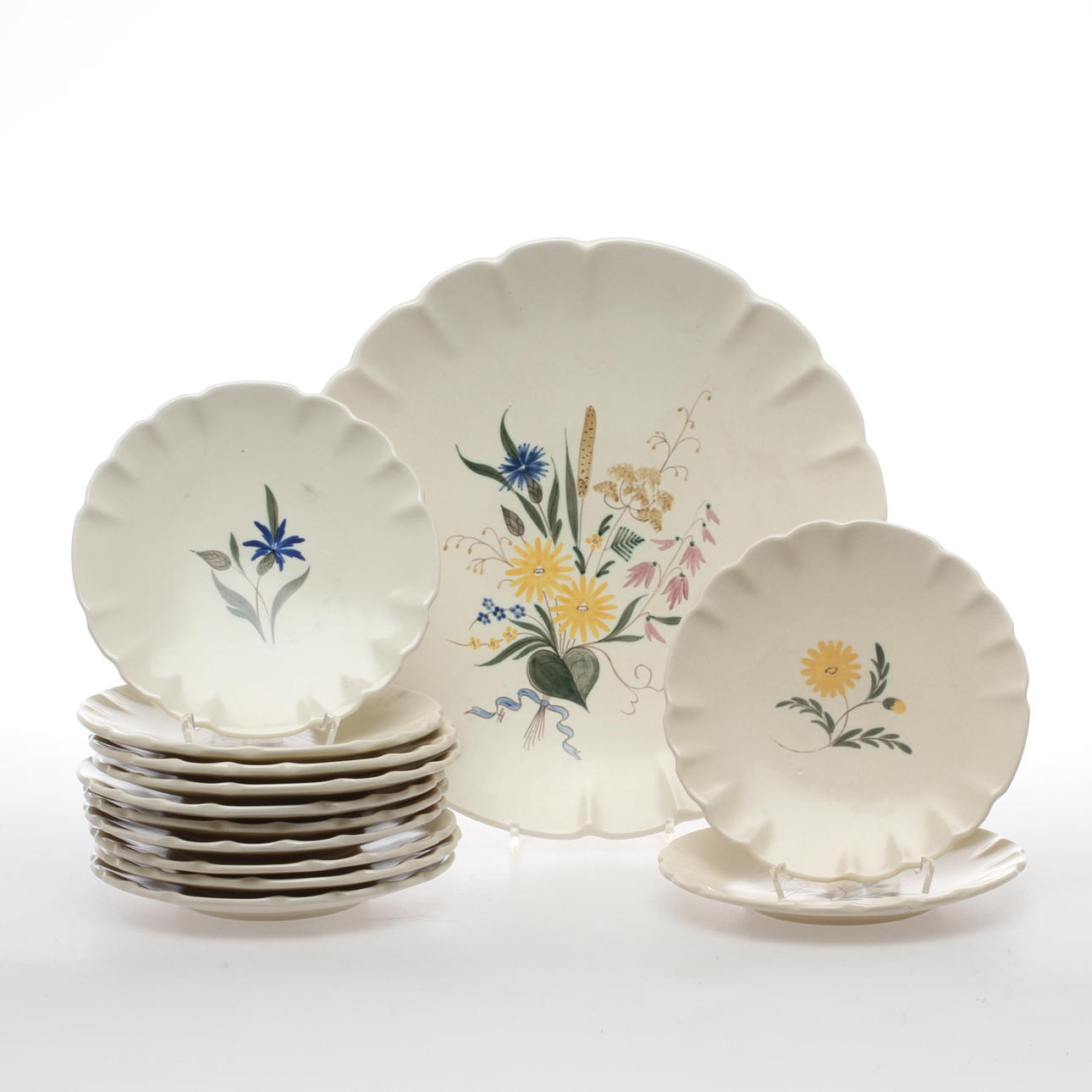 FRUKTSERVIS, keramik, 13 delar, Bo Fajans, 1900-talets första hälft.