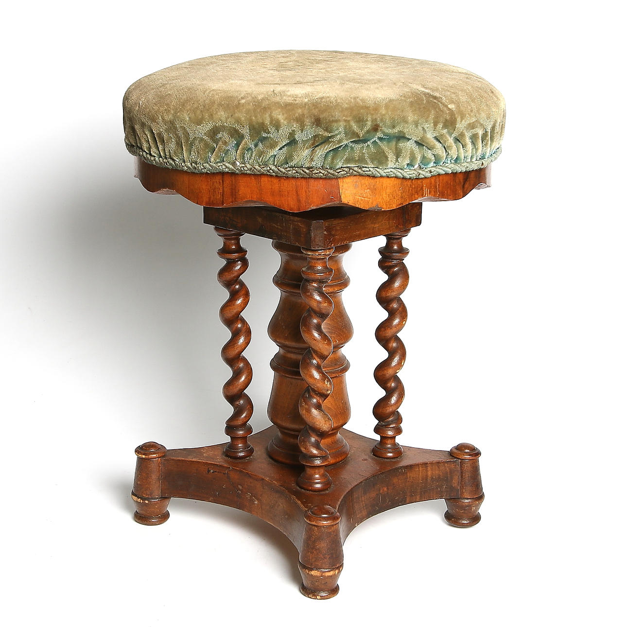 PIANOPALL, barockstil, J. Fitter, Birminghamn, England. Sekelskiftet 18/1900-talets slut.