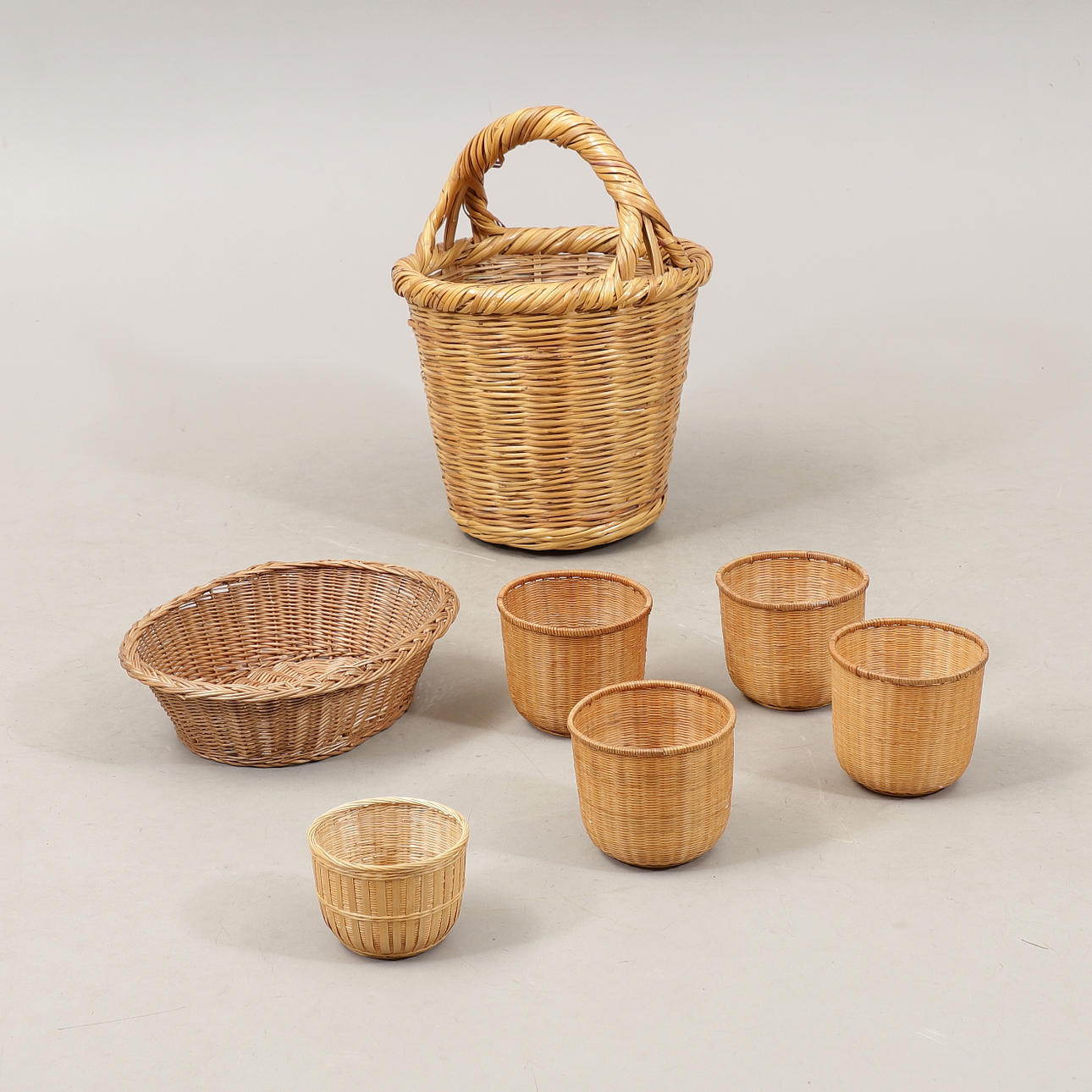 KURVE, 7 stk., flet, 1900-tallet.