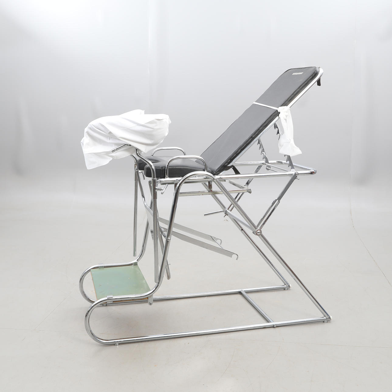 GYNEKOLOGSTOL, märkt Stille.