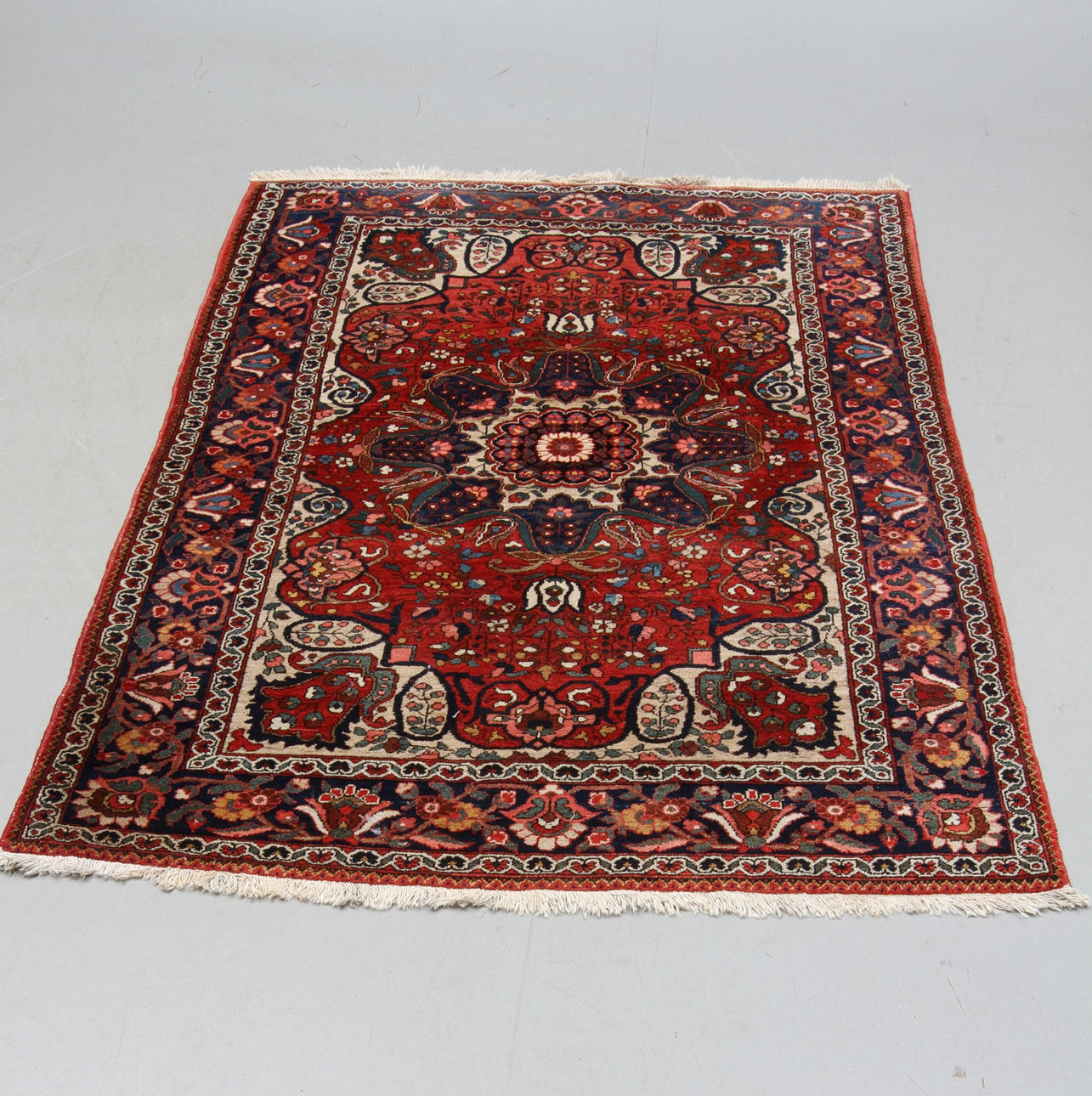 MATTA, orientalisk, ca 204 x 137 cm.