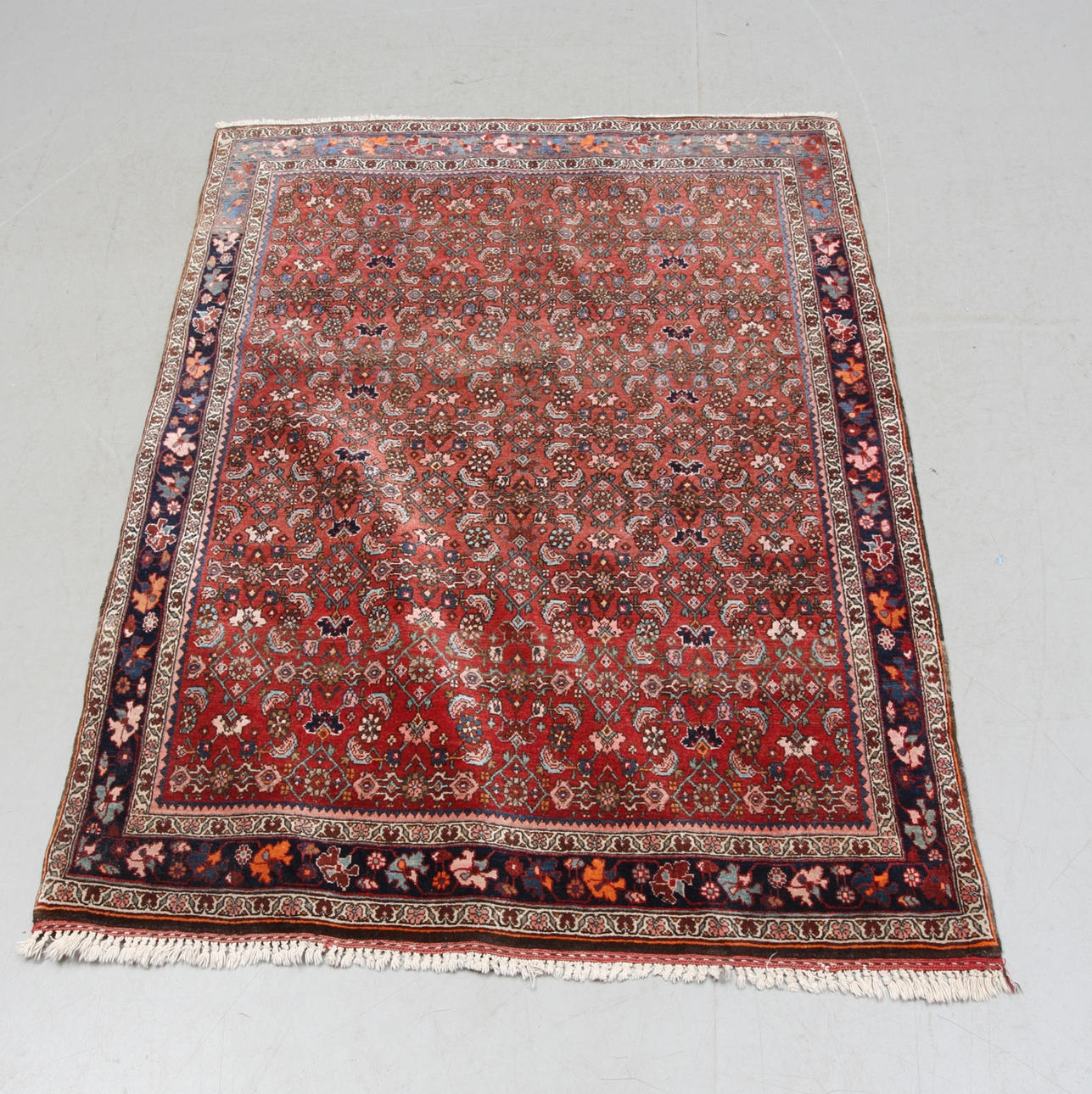 MATTA, orientalisk, ca 158x 113 cm.
