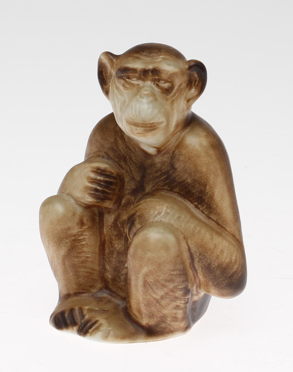 FIGURIN, Apa, Keramik, Arabia, 1900-tal.