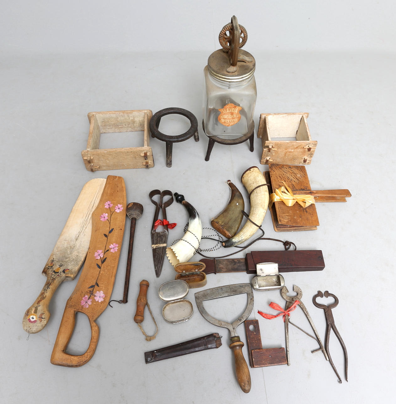 ALLMOGEFÖREMÅL,1800-tal.