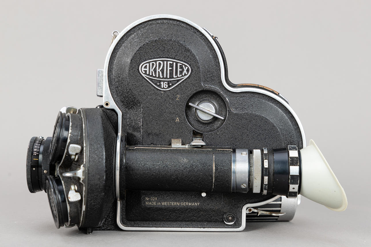 Arriflex 16ST (No 029), 16mm film camera with Schneider