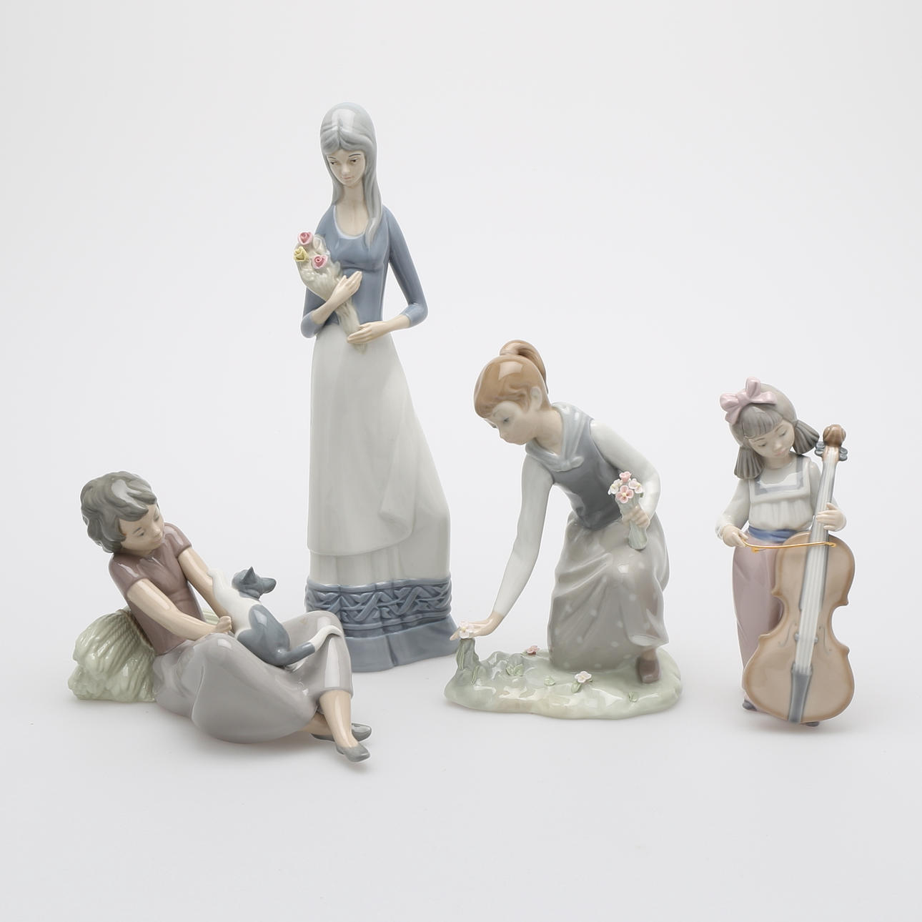 FIGURINER, 4 st, porslin, 3 Lladro och 1 Valencia, Spanien.