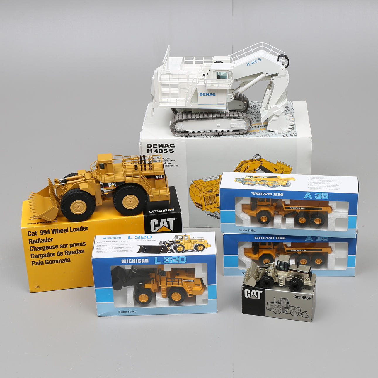 MODELLER, 6 st, arbetsfordon, Demag, Volvo, CAT, Michigan.