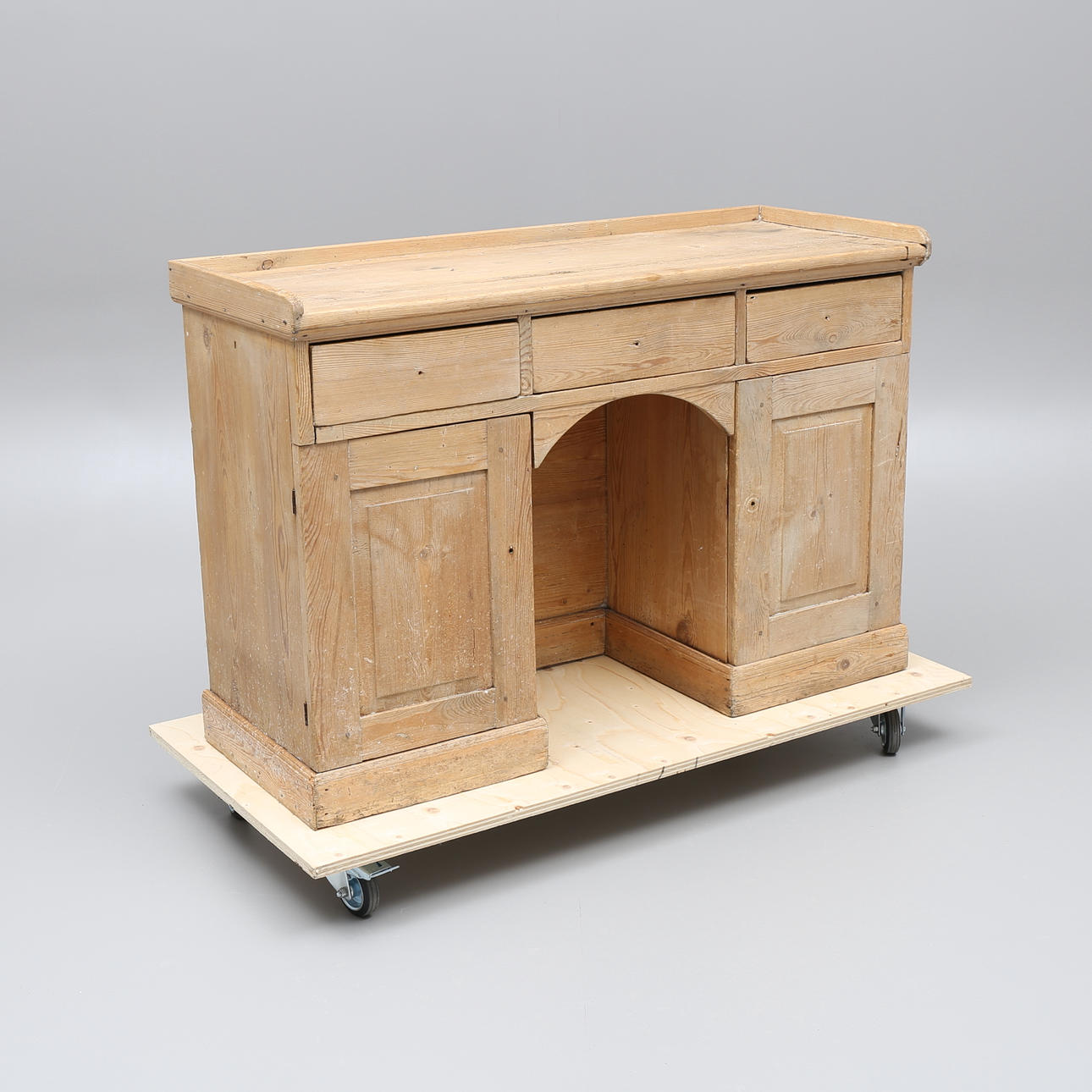 BARNSKRIVBORD, 1800-tal.