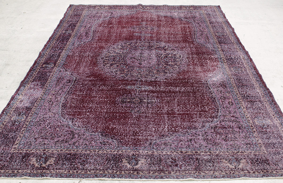 MATTA, carpet vintage, 333 x 218 cm.