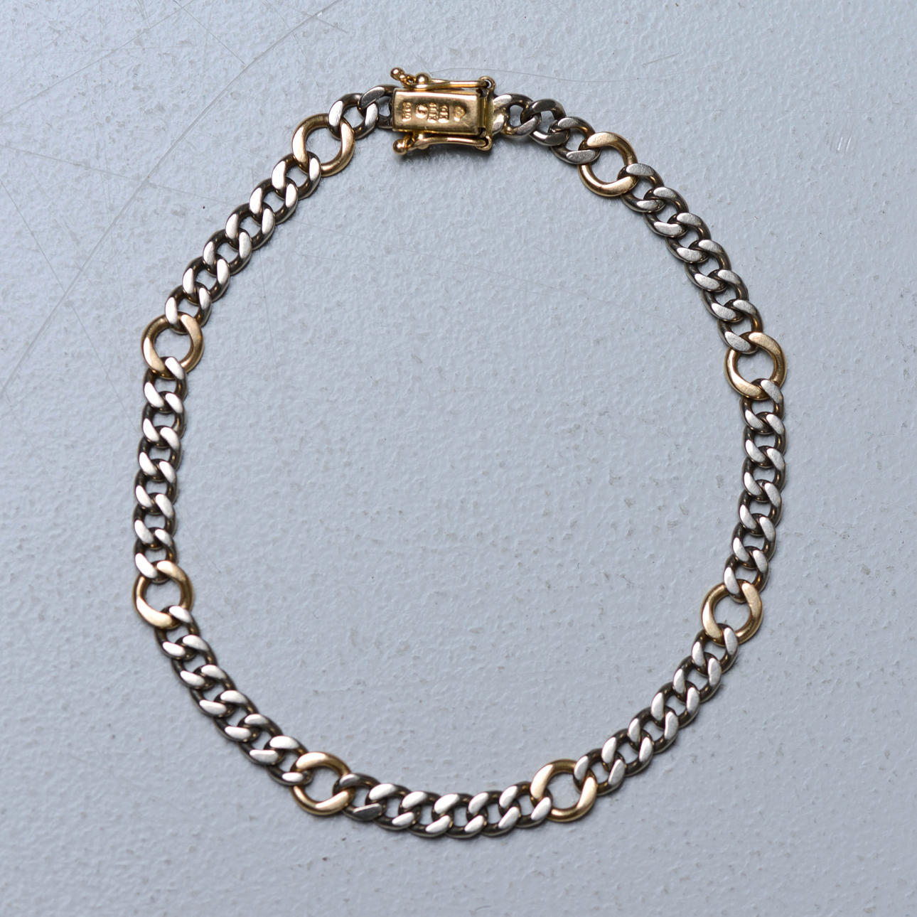 ARMBÅND, guld 18K, vægt ca 14,5 gram.