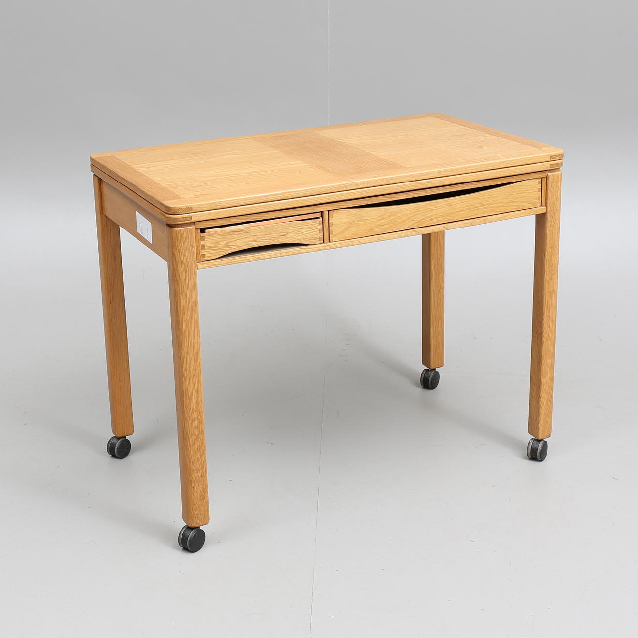 SERVERINGSBORD, 1900-talets mitt/andra hälft.