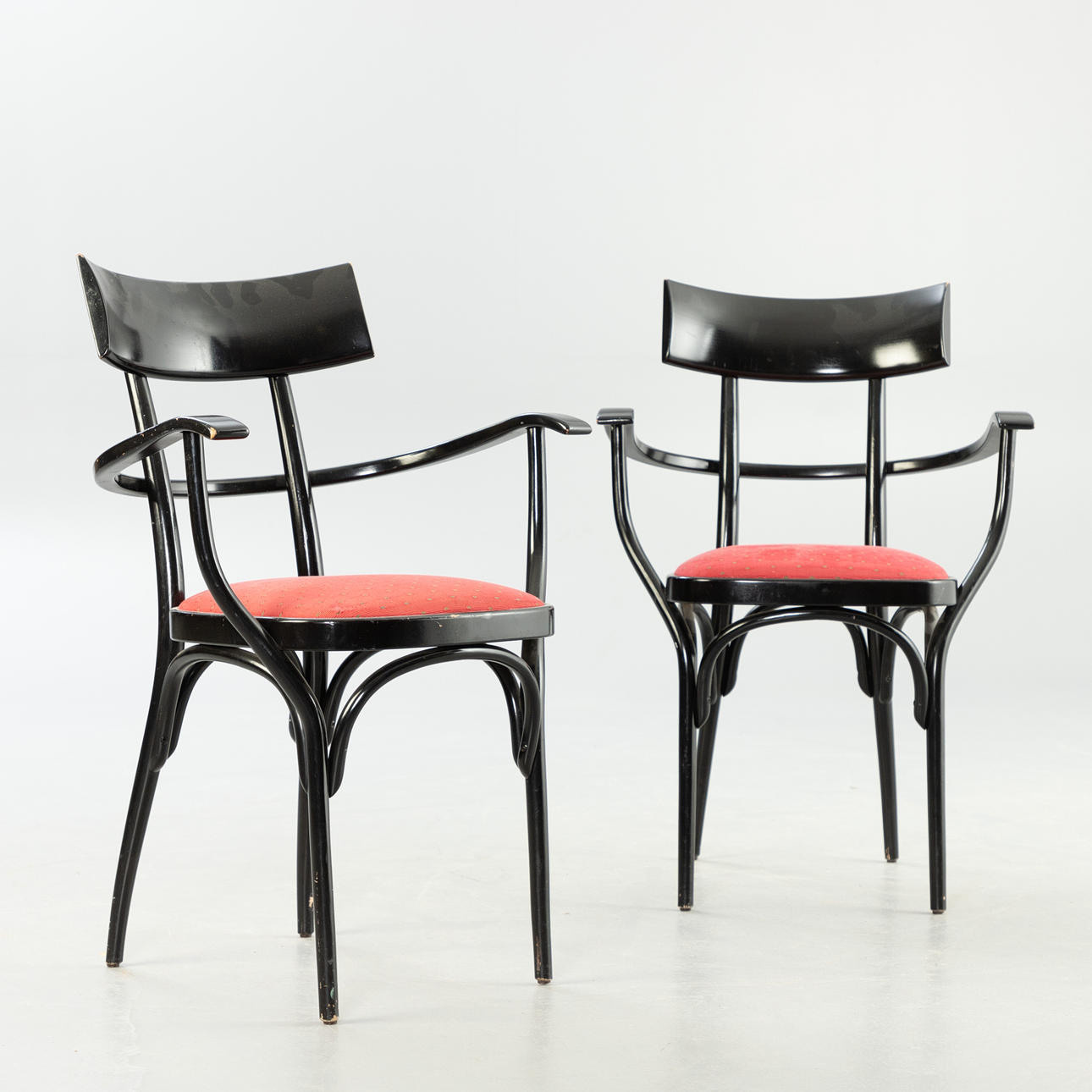 HERMANN CZECH, 2 Armlehnstühle für Thonet.