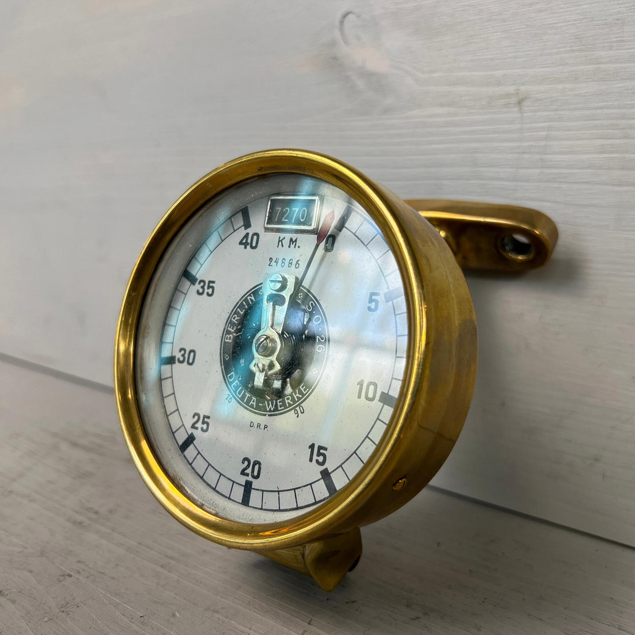 「das deutsche auge」 DEUTA-WERKE, speedometer, Germany, Circa 1910. Vehicles