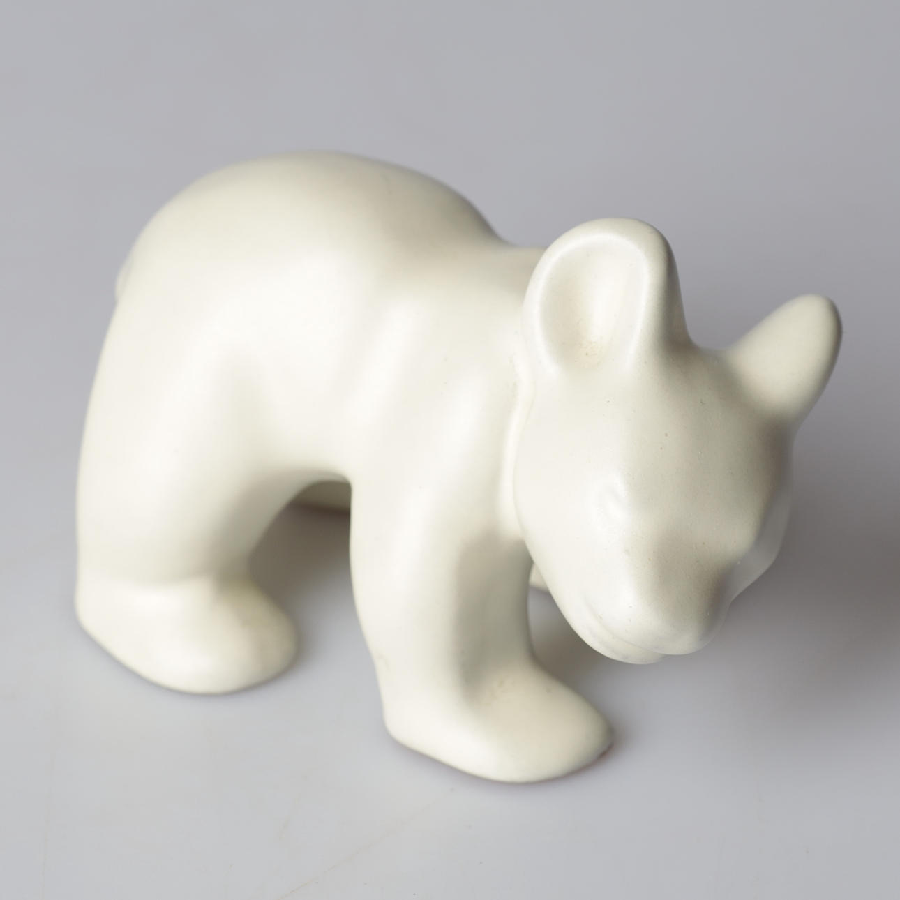 VICKE LINDSTRAND. Figurine, earthenware, bear, Uppsala-Ekeby, unmarked.