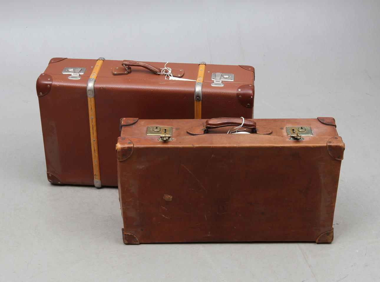 RESVÄSKOR, 2 st, 1900-talets första hälft.