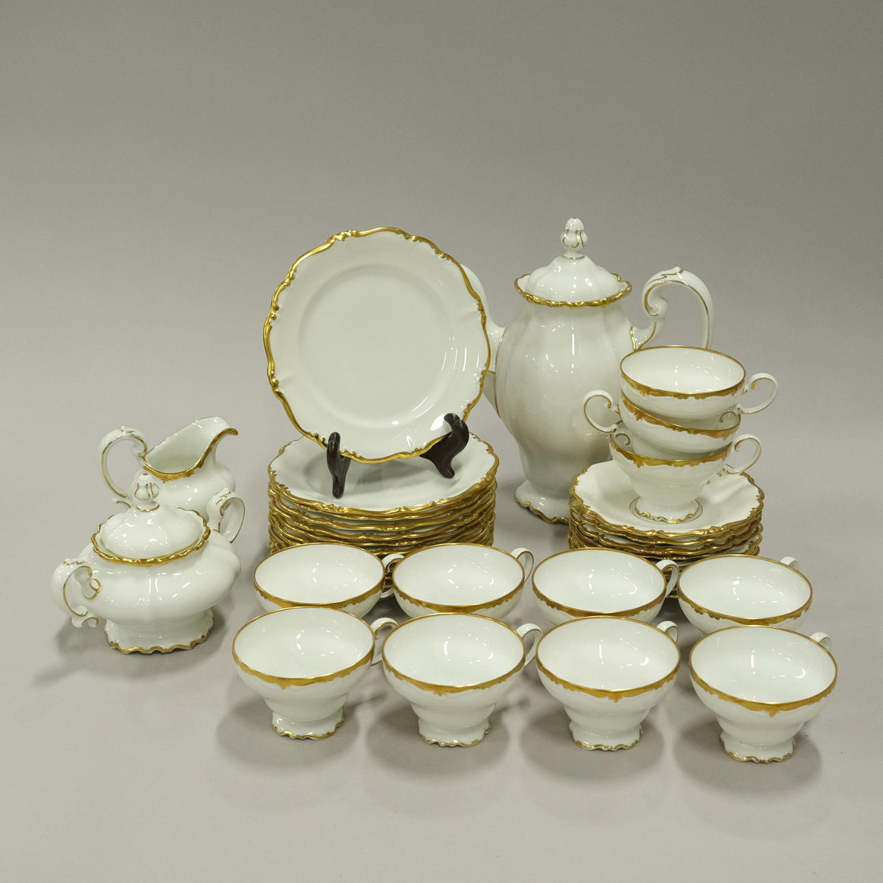 ROSENTHAL. KAFFEESERVICE, "POMPADOUR", 35-TEILIG.