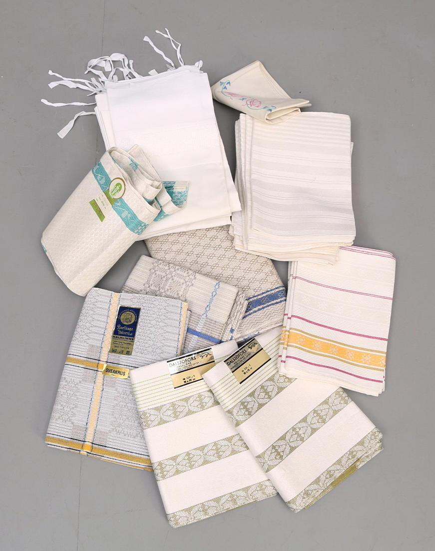 PARTI DUKAR, HANDDUKAR, ÖRNGOTT linne, bomull.